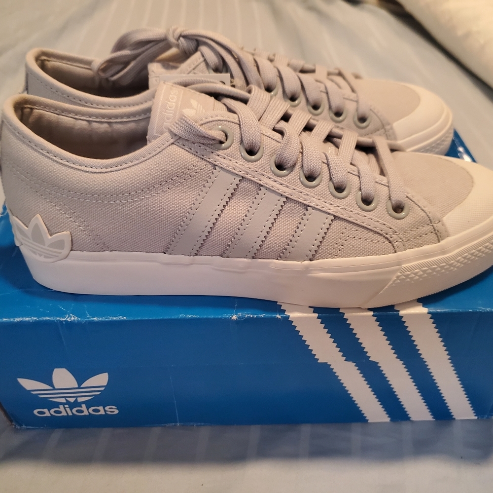 BNWT ADIDAS ORIGINALS NIZZA SHOES